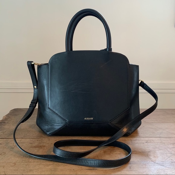 Aritzia Handbags - Aritzia Auxiliary Bega Satchel Bag / Purse